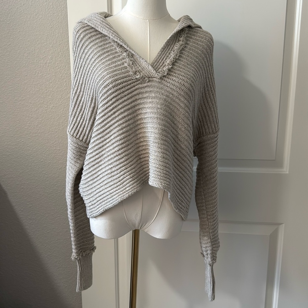 Free People Sweater / Grey-Beige / Size XS / New with Tags